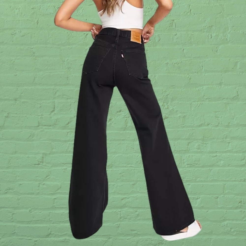 Levi’s High Loose Flare Black 28